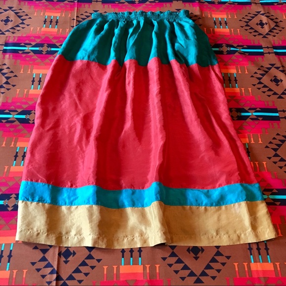 100% 🔥💚☀️Silk Frida Inspired skirt with pockets! - Picture 1 of 9